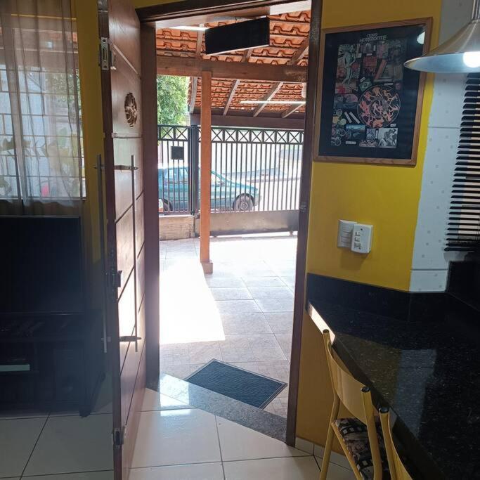 Gray House 4 Londrina - Prヴィラ エクステリア 写真