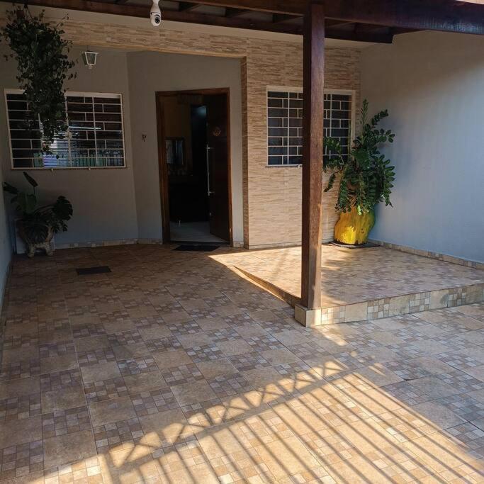 Gray House 4 Londrina - Prヴィラ エクステリア 写真